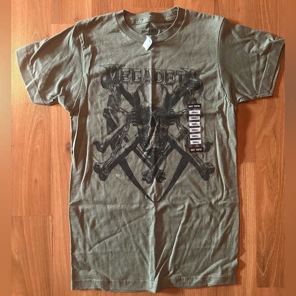🆕 NWT Megadeth Size Small t-shirt Hot Topic 🆕 - Picture 2 of 7